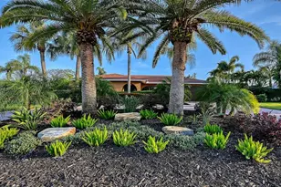 7137 Westmoreland Dr, Sarasota, FL 34243 - Photo 6