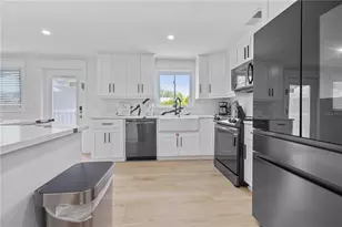 228 Gladiolus St, Anna Maria, FL 34216 - Photo 14