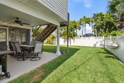 2905 Avenue C, Holmes Beach, FL 34217 - Photo 36