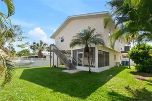 2905 Avenue C, Holmes Beach, FL 34217 - Photo 38