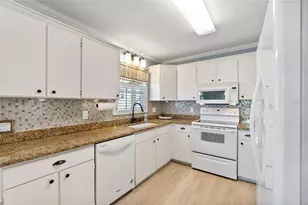 2905 Avenue C, Holmes Beach, FL 34217 - Photo 16