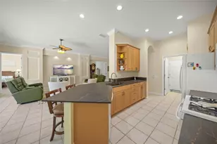 6923 Lennox Pl, University Park, FL 34201 - Photo 10
