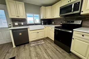 5619 Bayshore Rd, Palmetto, FL 34221 - Photo 8