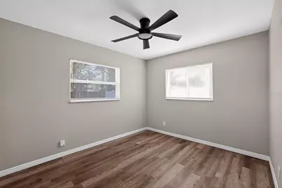 1081 55th Terrace S, Saint Petersburg, FL 33705 - Photo 6