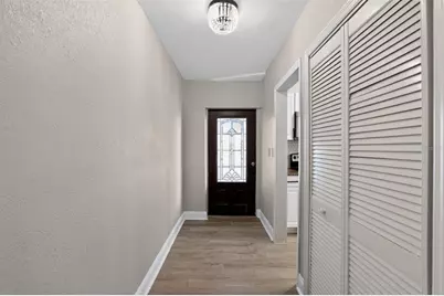 1081 55th Terrace S, Saint Petersburg, FL 33705 - Photo 4