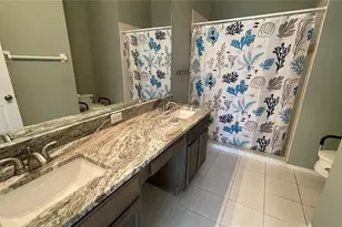 210 41st St NE, Bradenton, FL 34208 - Photo 14