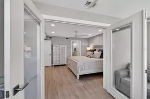 1080 W Peppertree Ln, Sarasota, FL 34242 - Photo 24