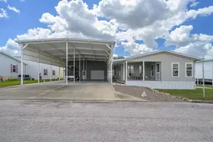 10027 Equity Ave, Dade City, FL 33525 - Photo 2