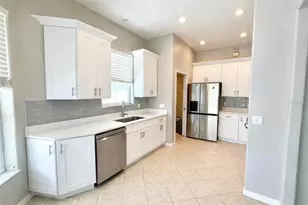 4747 Compass Dr, Bradenton, FL 34208 - Photo 6