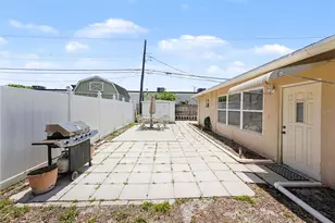 6388 21st Ave N, Saint Petersburg, FL 33710 - Photo 24