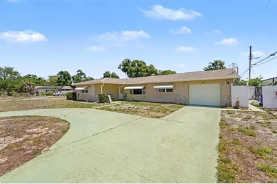 6388 21st Avenue N, Saint Petersburg, FL 33710 - Photo 2