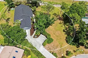 8021 Timber Lake Ln, Sarasota, FL 34243 - Photo 2