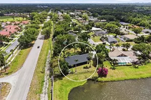 8021 Timber Lake Ln, Sarasota, FL 34243 - Photo 6