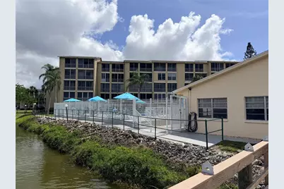 3621 Lake Bayshore Drive #J-403, Bradenton, FL 34205 - Photo 4