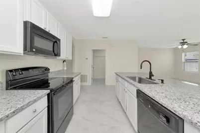 15517 Rose Grove Drive, Bradenton, FL 34212 - Photo 10