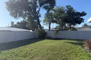 6030 Carlton Ave, Sarasota, FL 34231 - Photo 18