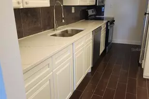 7400 Sun Island Dr S, South Pasadena, FL 33707 - Photo 2