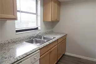 4812 27th St W, Bradenton, FL 34207 - Photo 4
