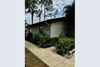 4707 Winslow Beacon #2, Sarasota, FL 34235 - Photo 2