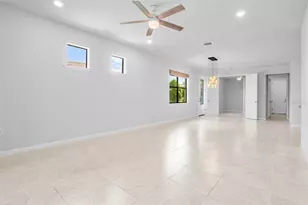 12276 Marsh Pointe Rd, Sarasota, FL 34238 - Photo 6