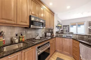 235 Cocoanut Ave, Sarasota, FL 34236 - Photo 16