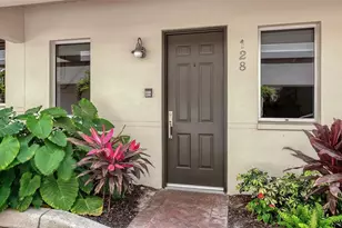 235 Cocoanut Ave, Sarasota, FL 34236 - Photo 6