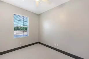 1586 Dorgali Dr, Sarasota, FL 34238 - Photo 38