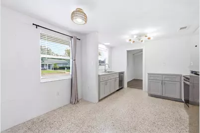 301 28th Street W, Bradenton, FL 34205 - Photo 22