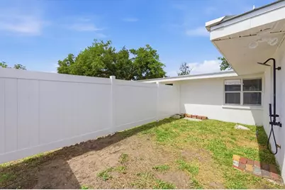 301 28th Street W, Bradenton, FL 34205 - Photo 34