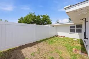 301 28th St W, Bradenton, FL 34205 - Photo 34