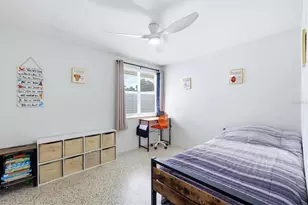 301 28th St W, Bradenton, FL 34205 - Photo 32