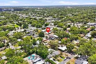 301 28th St W, Bradenton, FL 34205 - Photo 2