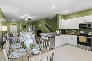 2549 Sunray Venus Wy, Ruskin, FL 33570 - Photo 12