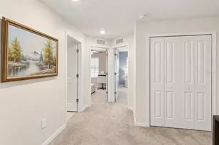 2549 Sunray Venus Wy, Ruskin, FL 33570 - Photo 16