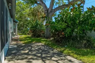 4129 Vallarta Ct, Sarasota, FL 34233 - Photo 22