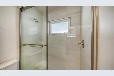 239 Hourglass Way #V7, Sarasota, FL 34242 - Photo 28