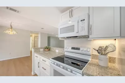 239 Hourglass Way #V7, Sarasota, FL 34242 - Photo 20