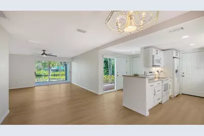 239 Hourglass Way #V7, Sarasota, FL 34242 - Photo 22