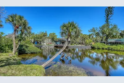 239 Hourglass Way #V7, Sarasota, FL 34242 - Photo 10