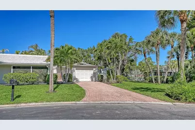239 Hourglass Way #V7, Sarasota, FL 34242 - Photo 2