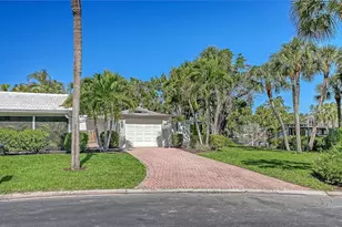 239 Hour Glass Way, Sarasota, FL 34242 - Photo 2