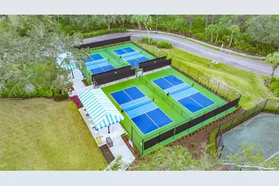 8009 Hampton Court, University Park, FL 34201 - Photo 62