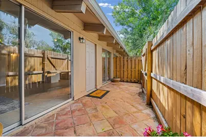 500 N Jefferson Avenue #H1, Sarasota, FL 34237 - Photo 4