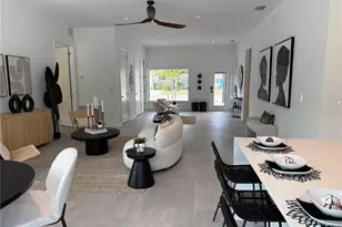 2306 Valencia Dr, Sarasota, FL 34239 - Photo 16