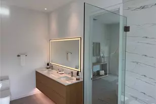2306 Valencia Dr, Sarasota, FL 34239 - Photo 22