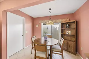 38 Pebble Rock Dr, Venice, FL 34293 - Photo 10