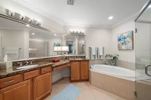 8406 Miramar Way, Lakewood Ranch, FL 34202 - Photo 14