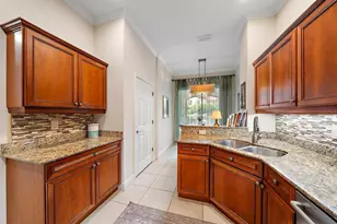 8406 Miramar Way, Lakewood Ranch, FL 34202 - Photo 18