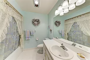 5685 Gardens Dr, Sarasota, FL 34243 - Photo 24