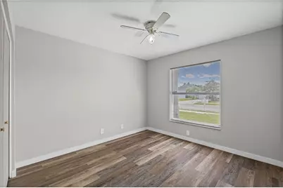 4917 79th Street E, Bradenton, FL 34203 - Photo 10